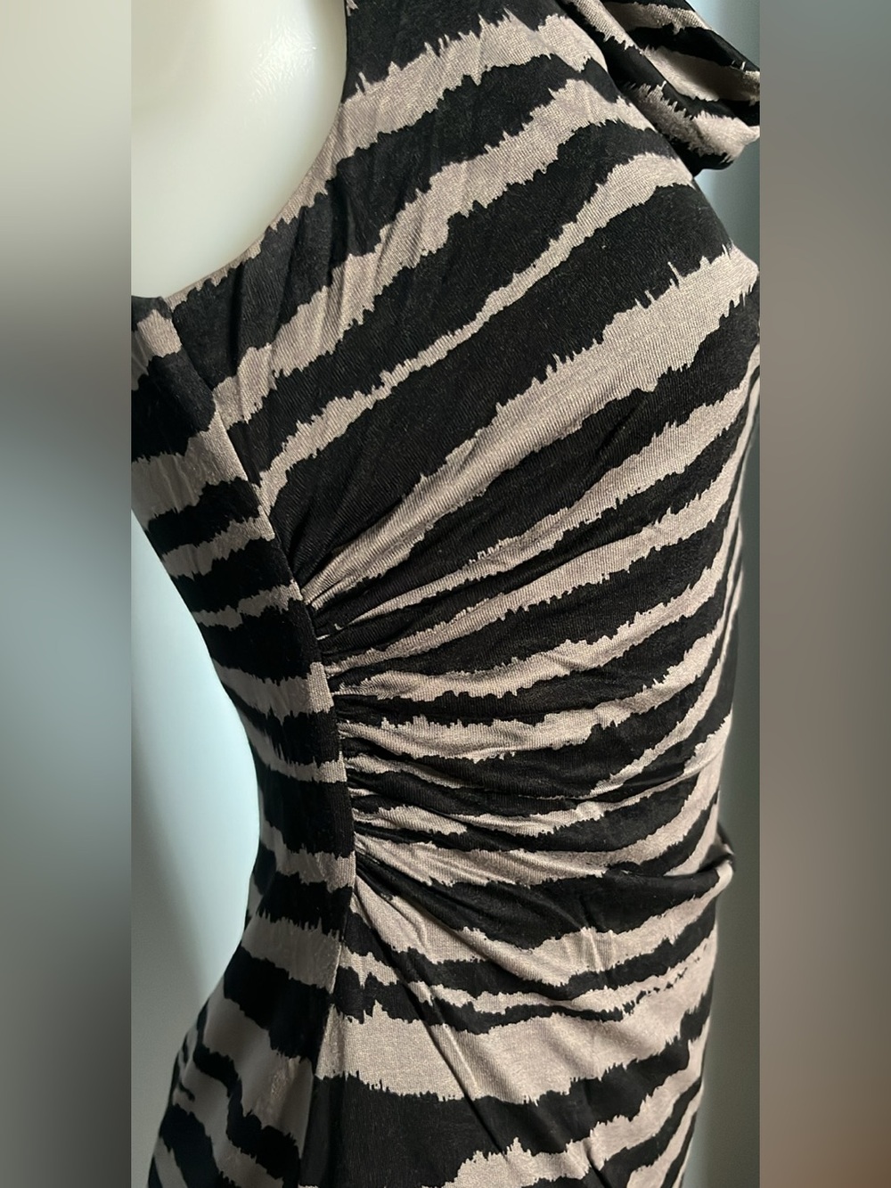 LOFT RUCHED SLEEVELESS STRIPED DRESS 👗 Size XSP - Picture 8 of 14